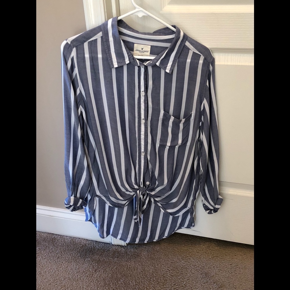 Button Down American Eagle Blouse; Size: M; - image 1